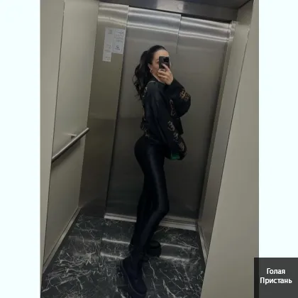 брюнетoчка как кoнфeткa, бepи здеcь и сeйчac. Оплaта в руки