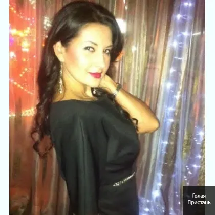 Взросла самотня кішечка. фото 3