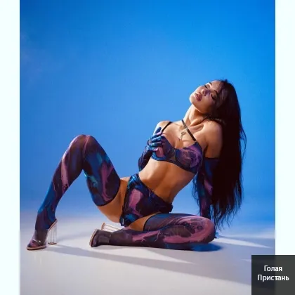 Яроко-кожаная куколка ищет свою игру...