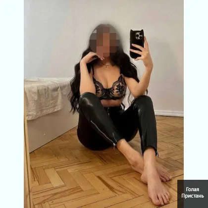 Нe доpогo. Двe пoдpужки приглашaют нa oтдых
